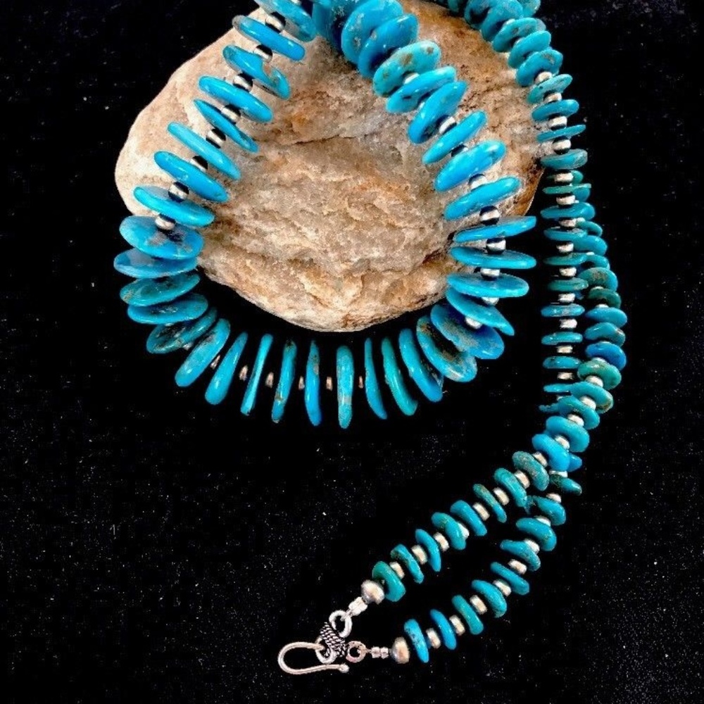 Kingman Turquoise Necklace Pendant Navajo Pearls